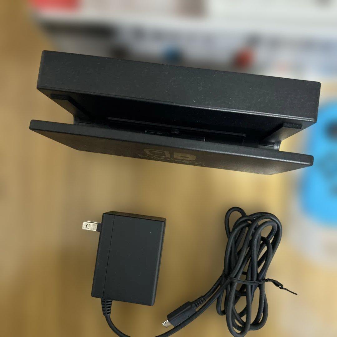 任天堂Switch本体/おまけ付/充電器・HDMI・コントローラー付/動作◎