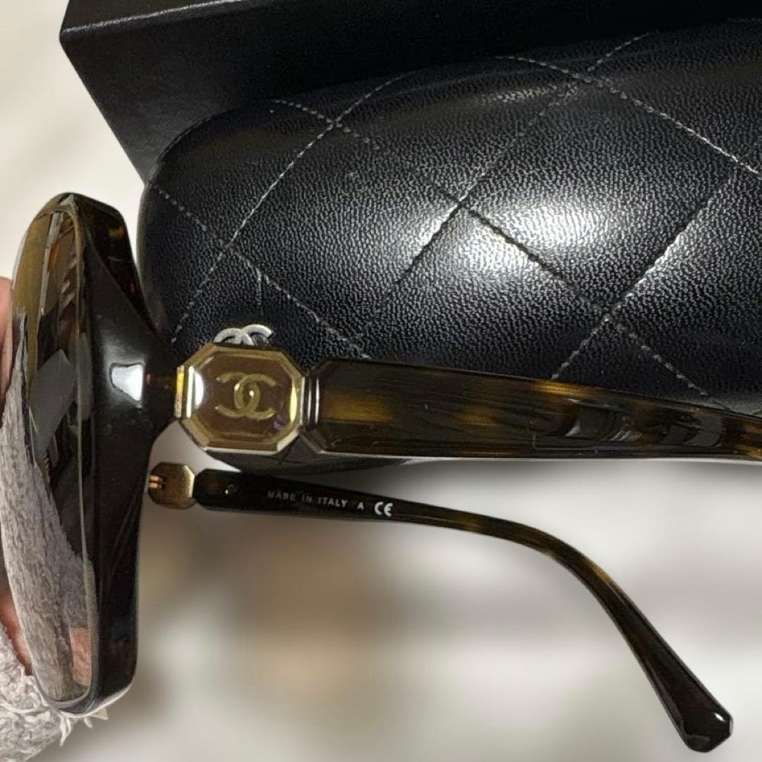 CHANEL サングラス　ケース付き
