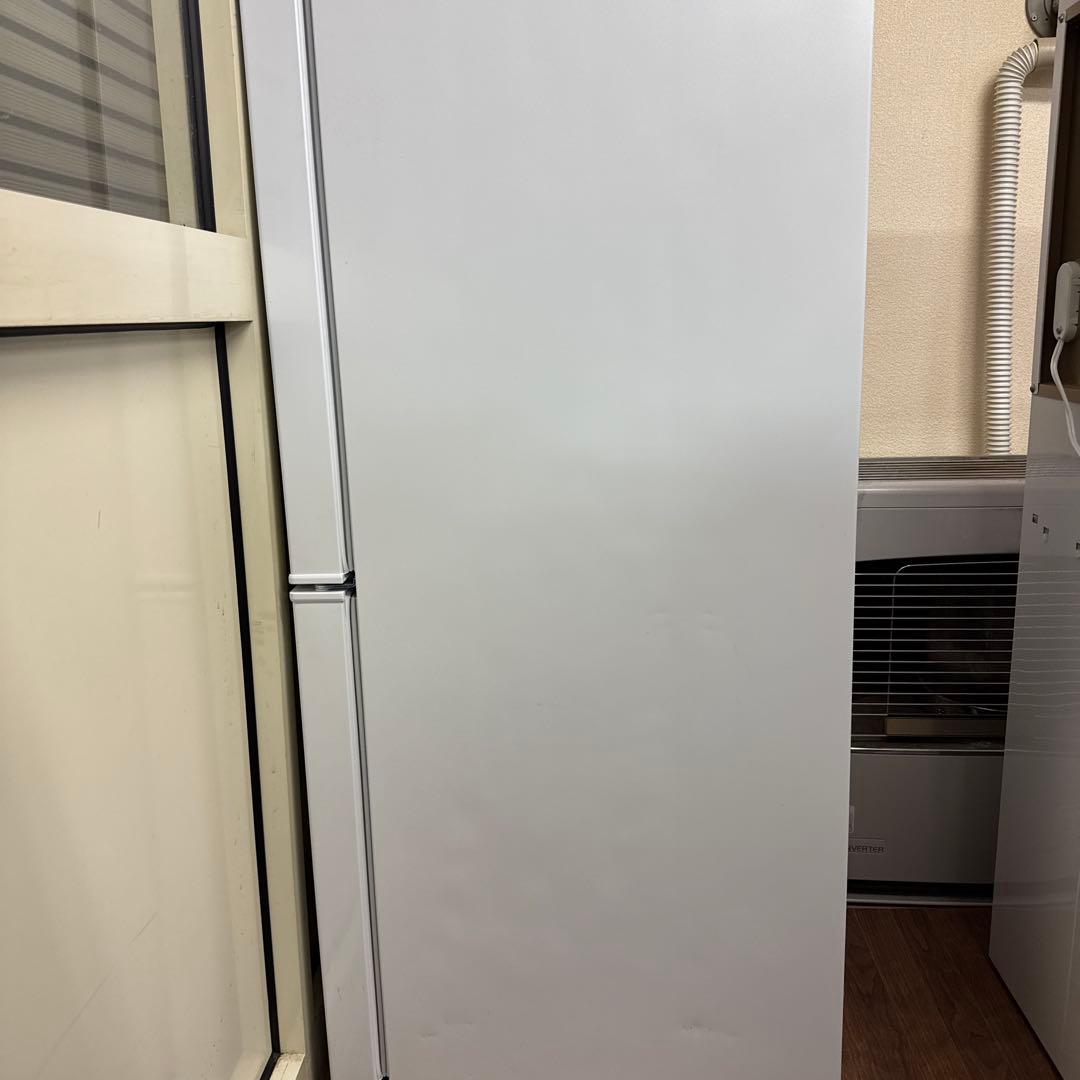 ニトリ　冷蔵庫 NTR-140WH 140L 2022年式　女性オーナー送料無料