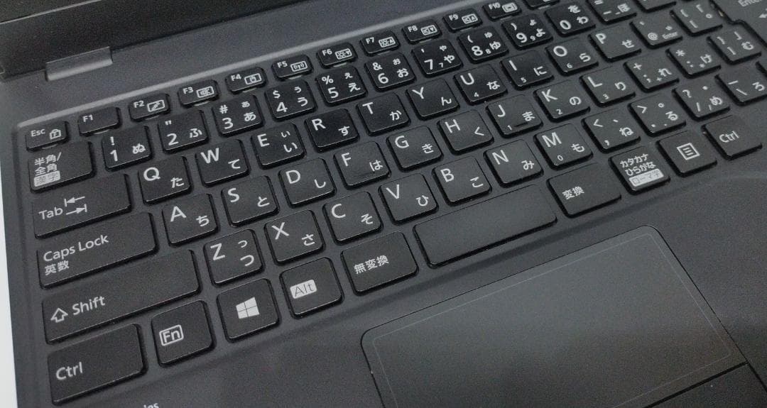 薄型軽量 FUJITSU U939/B8世代 i5 4GB カメラ Win11