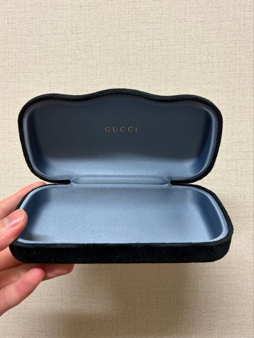 gucci サングラス　ブラック　メンズ　品番　gg0748s ケース付き