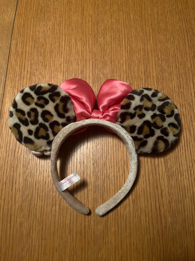 ミニーちゃんのヒョウ柄カチューシャ