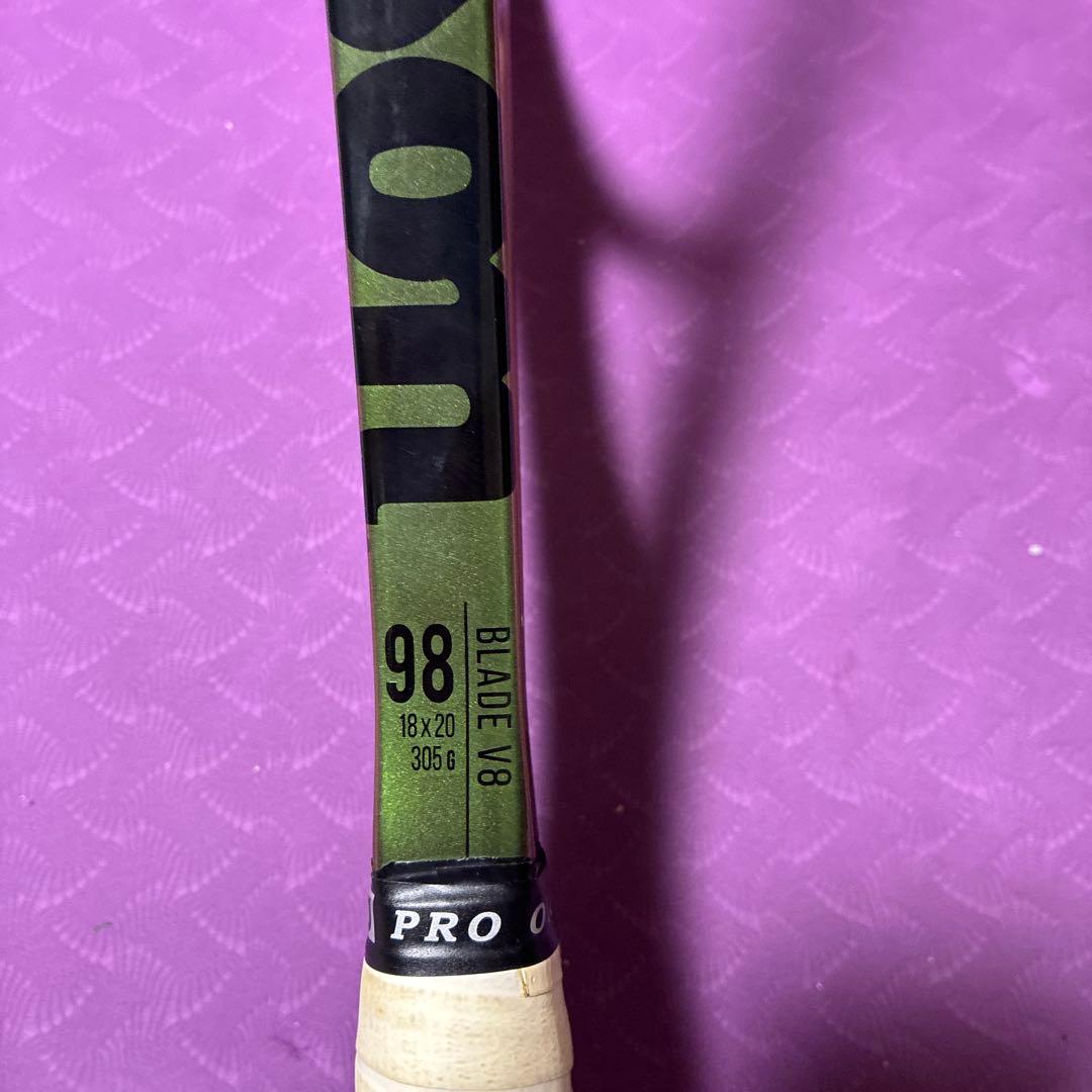 Wilson Blade V8 98 305g テニスラケット　18×20