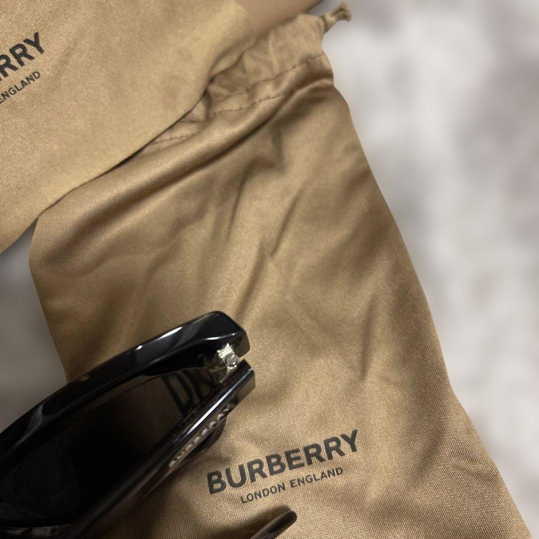 BURBERRY バーバリー　サングラス　ブラックサングラス