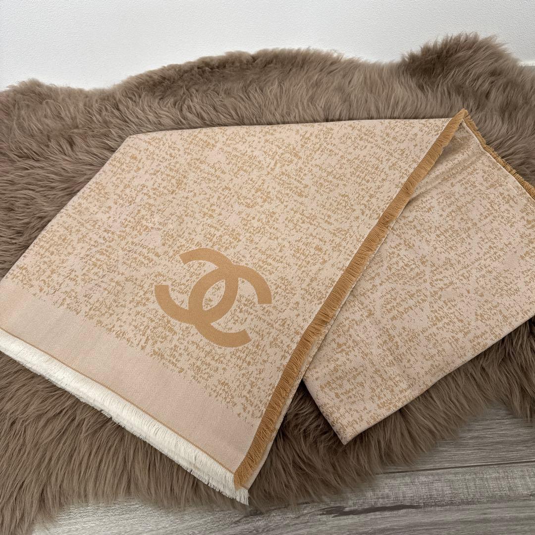 魂　【新品未使用】CHANEL 2024イヤーズギフト　大判ストール