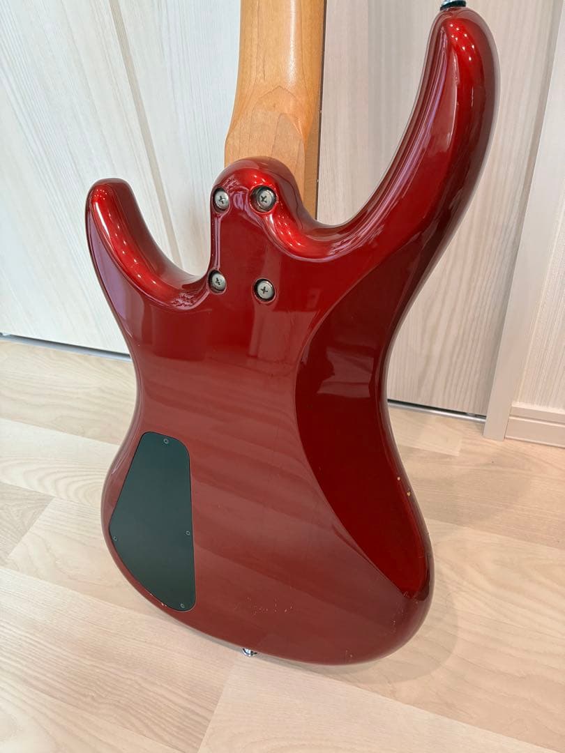 ジャンク品　Charvel エレキベース　ベース　メタリックレッド