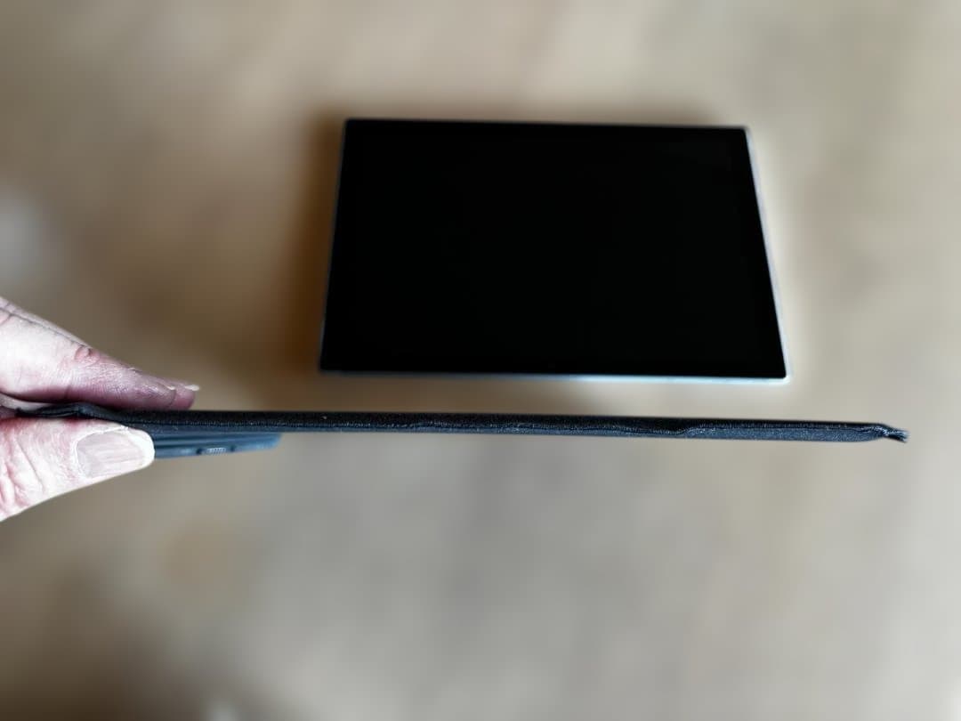 Surface Pro 5 8GB/256GB タイプカバー・usbドッグ有