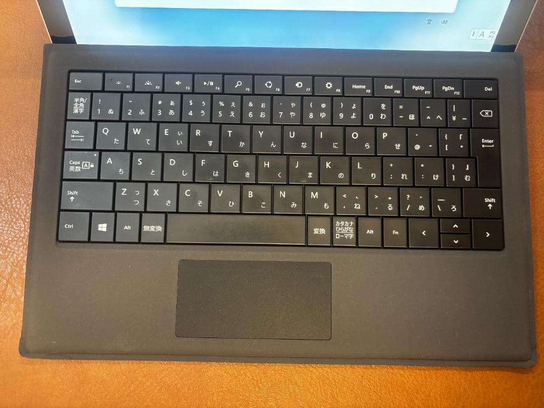 Surface Pro 5 8GB/256GB タイプカバー・usbドッグ有