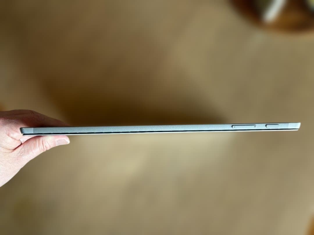 Surface Pro 5 8GB/256GB タイプカバー・usbドッグ有