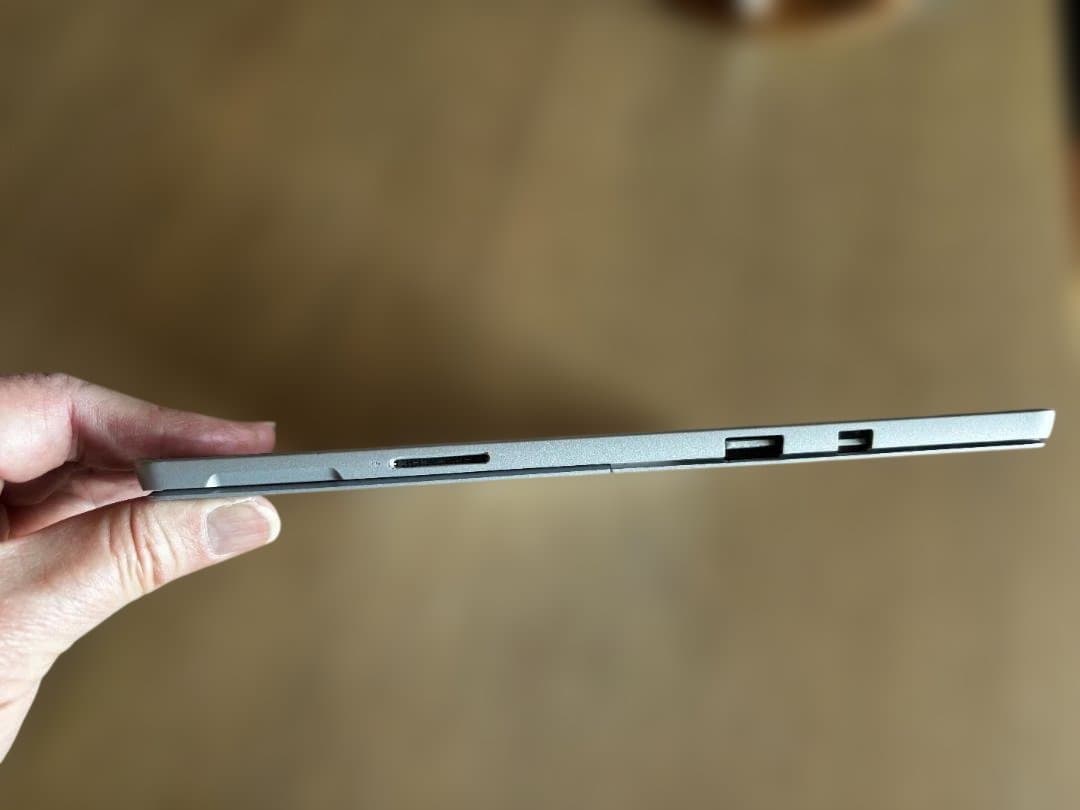 Surface Pro 5 8GB/256GB タイプカバー・usbドッグ有