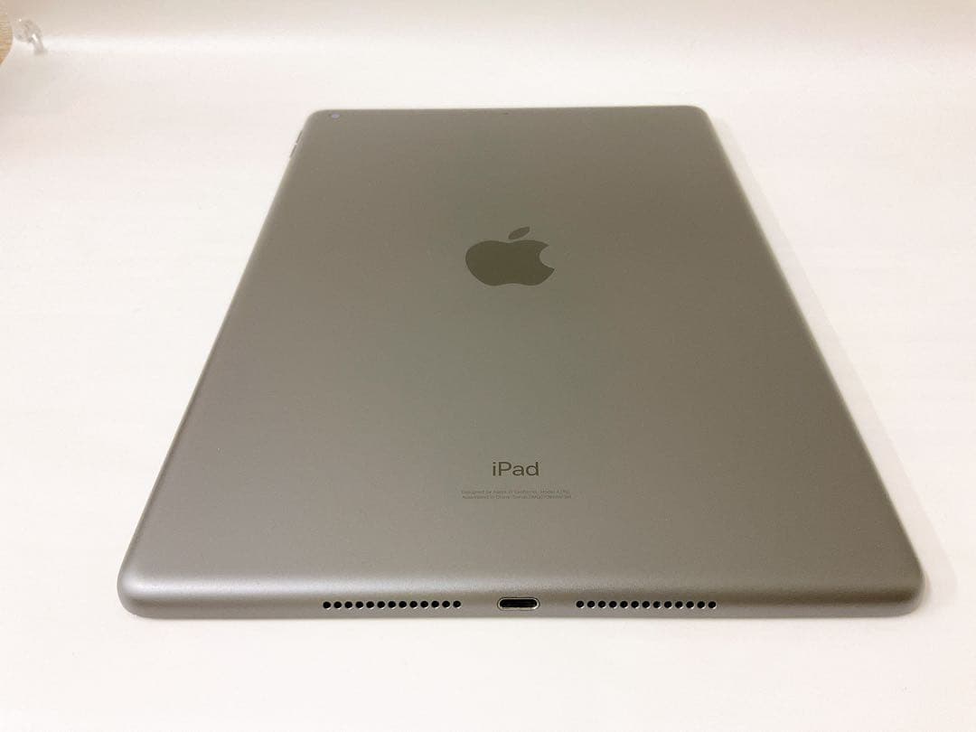 【電池98％】 iPad 第7世代 スペースグレイ32GB Wifiモデル