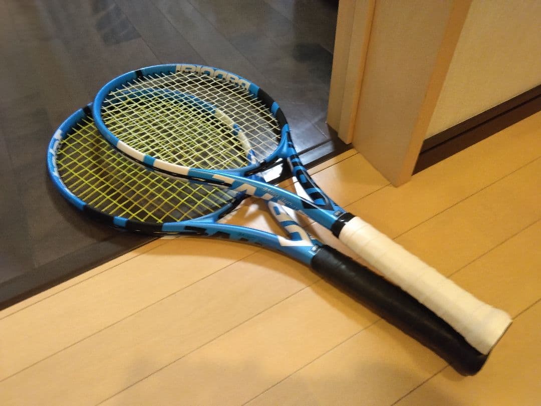 Babolat PURE DRIVE 硬式用テニスラケット ２本セット！