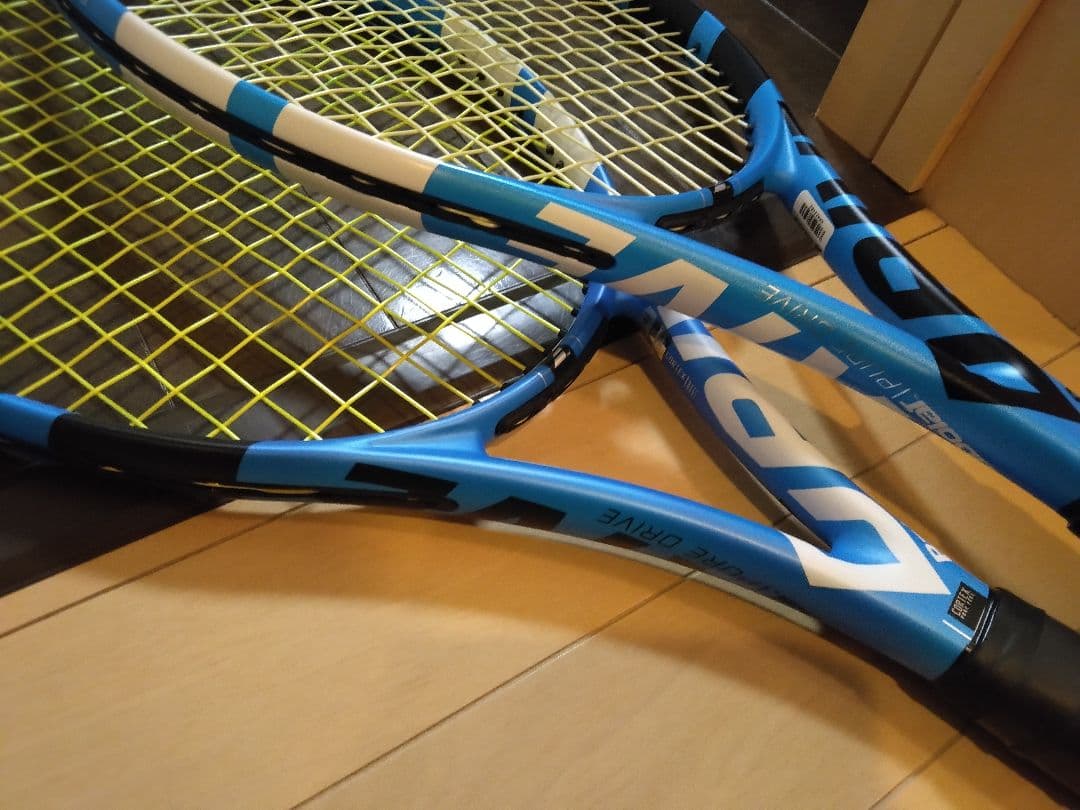 Babolat PURE DRIVE 硬式用テニスラケット ２本セット！