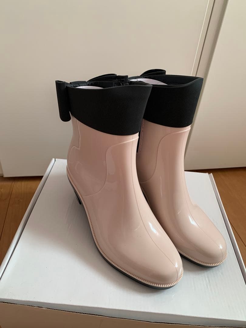 新品　TOCCA トッカ　レインブーツ　Mサイズ　ベージュ×黒　リボン