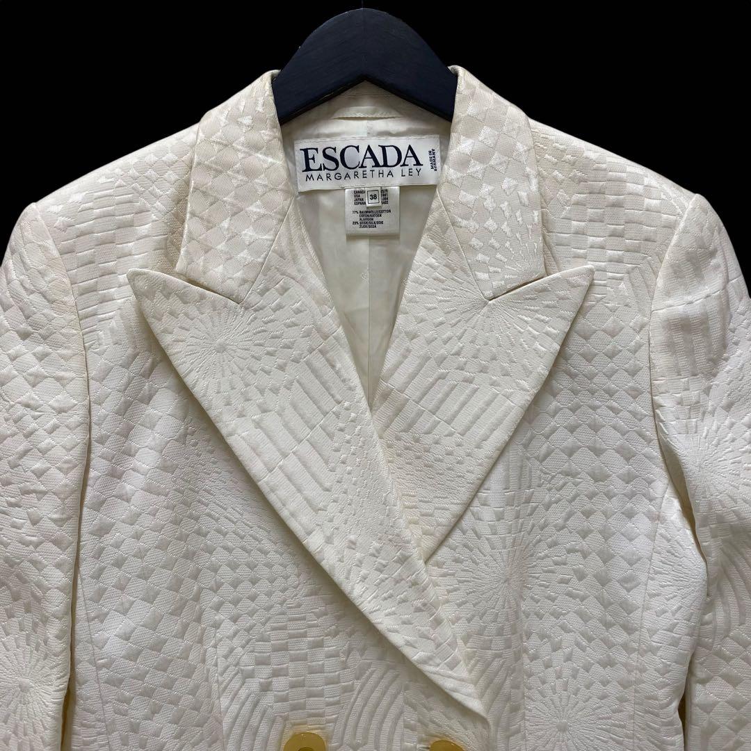 ESCADA/エスカーダ テーラードジャケット ダブルジャケットC128