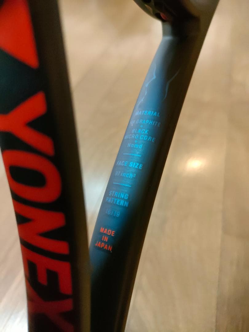 VCORE PRO 97 (2018)テニスラケット