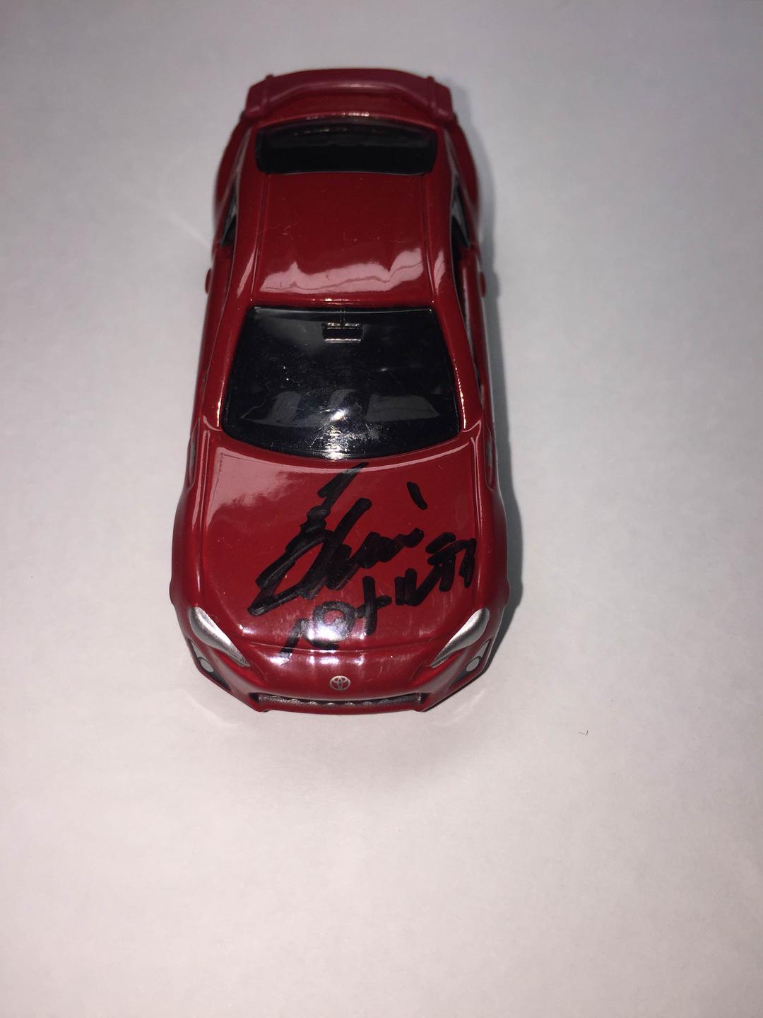 ペナルティヒデ直筆サイン入りトミカー