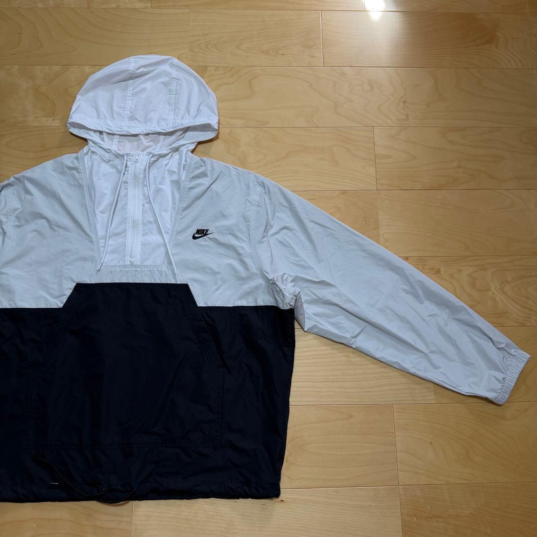 NIKEナイキ　ウィンドブレーカー　スポーツウェア　黒　白　グレー　XL 新品