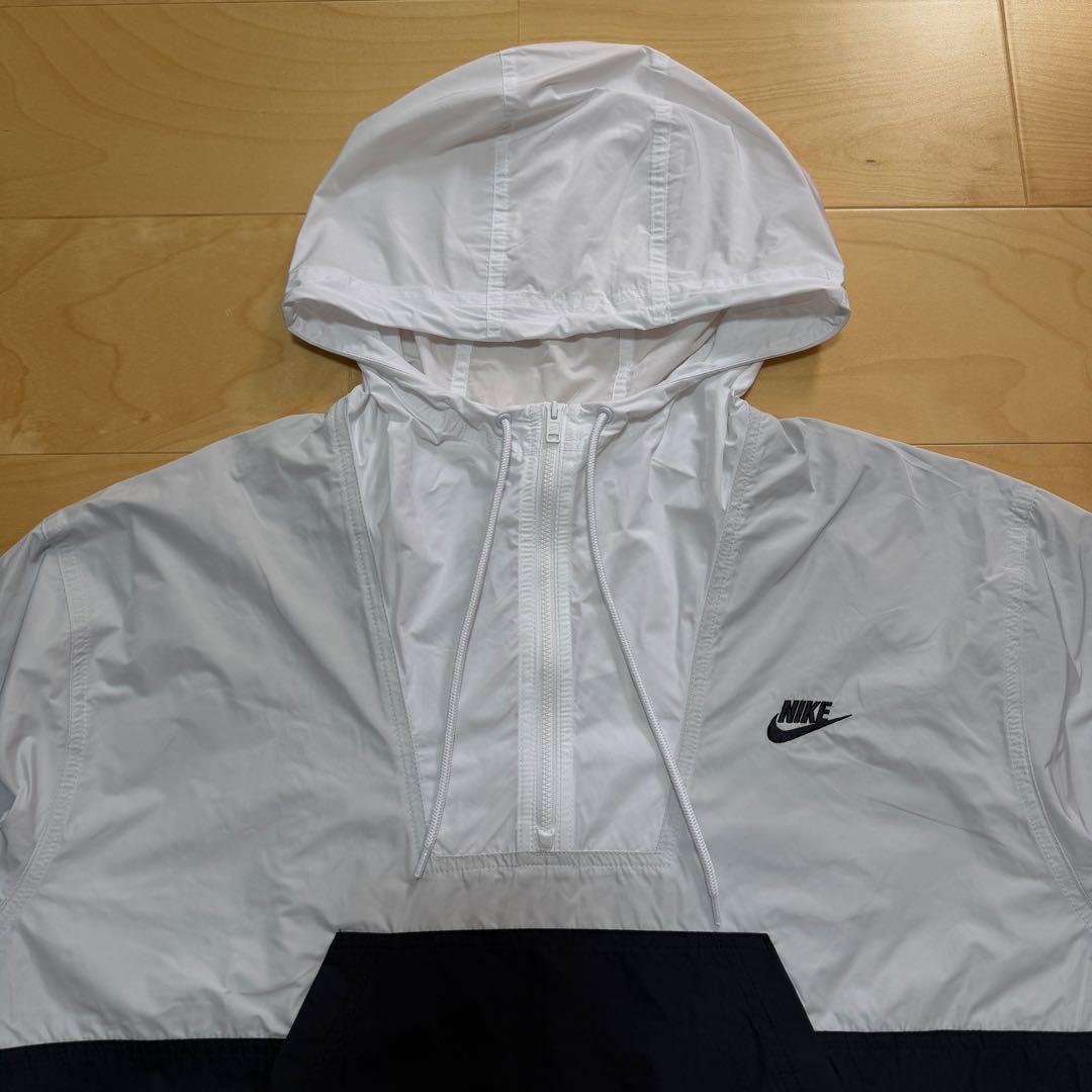 NIKEナイキ　ウィンドブレーカー　スポーツウェア　黒　白　グレー　XL 新品