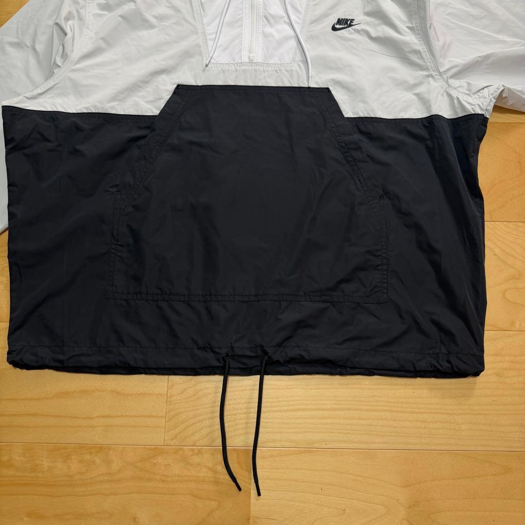 NIKEナイキ　ウィンドブレーカー　スポーツウェア　黒　白　グレー　XL 新品