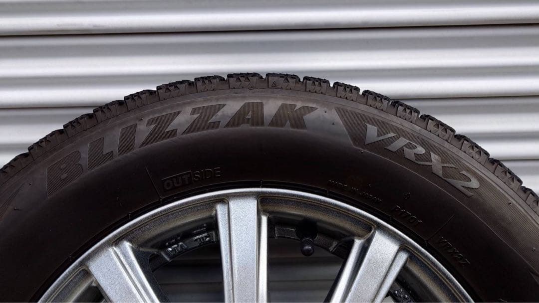 エブリィワゴン　スタッドレス　13インチ　BLIZZAK VRX2 ②
