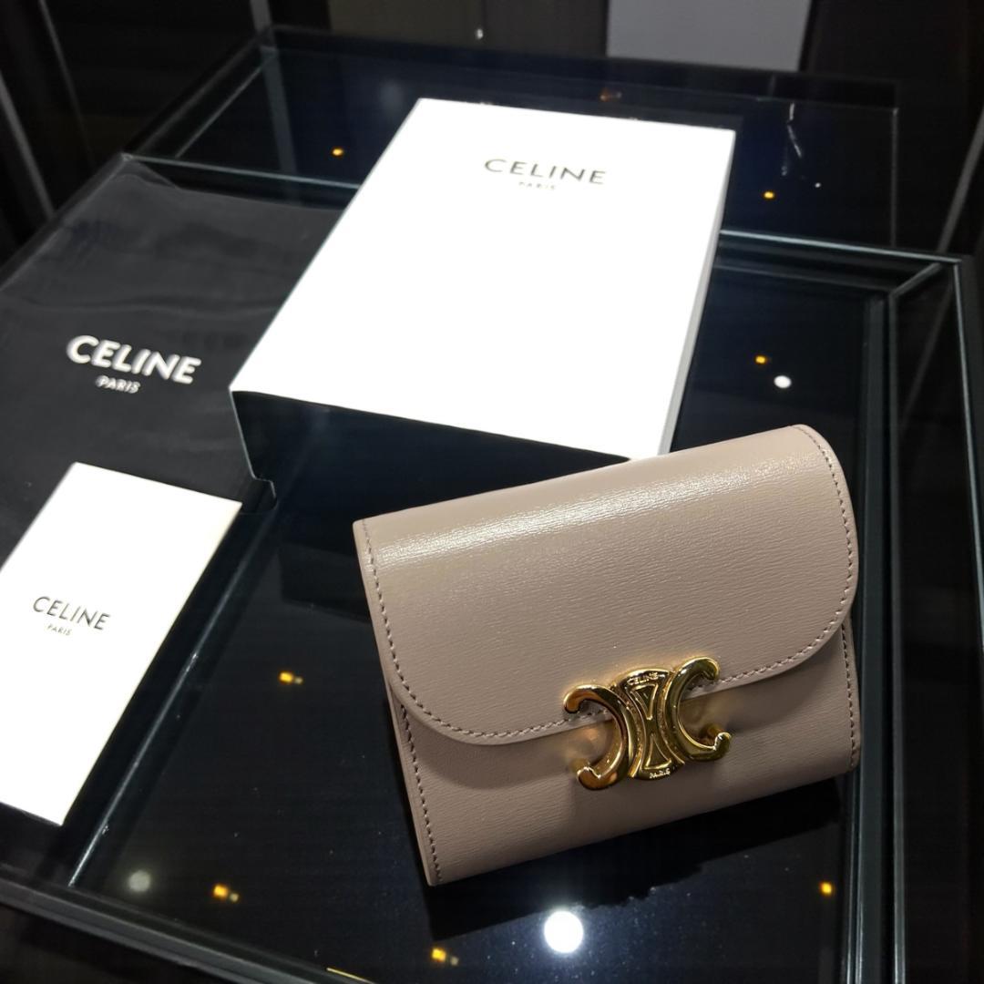 正規品＆極美品‼️ セリーヌ トリオンフ スモールウォレット 三つ折り財布