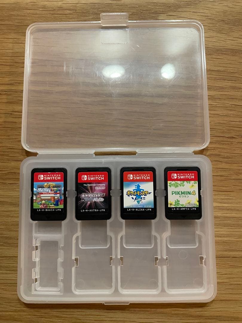 任天堂 switchゲームソフトまとめ売り4点 保護ケース付き