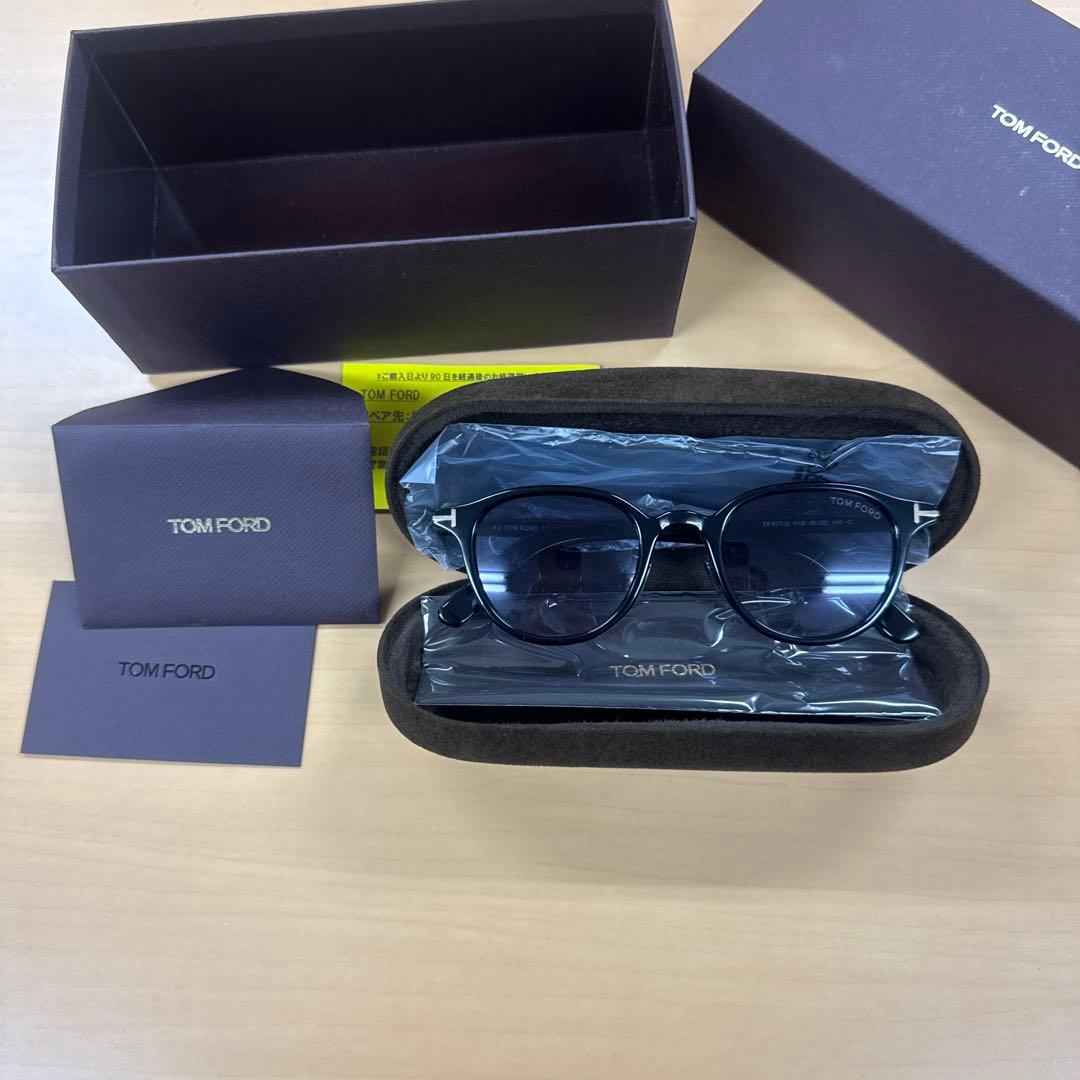 TOM FORD ［TF977D］サングラス　定価68,200円