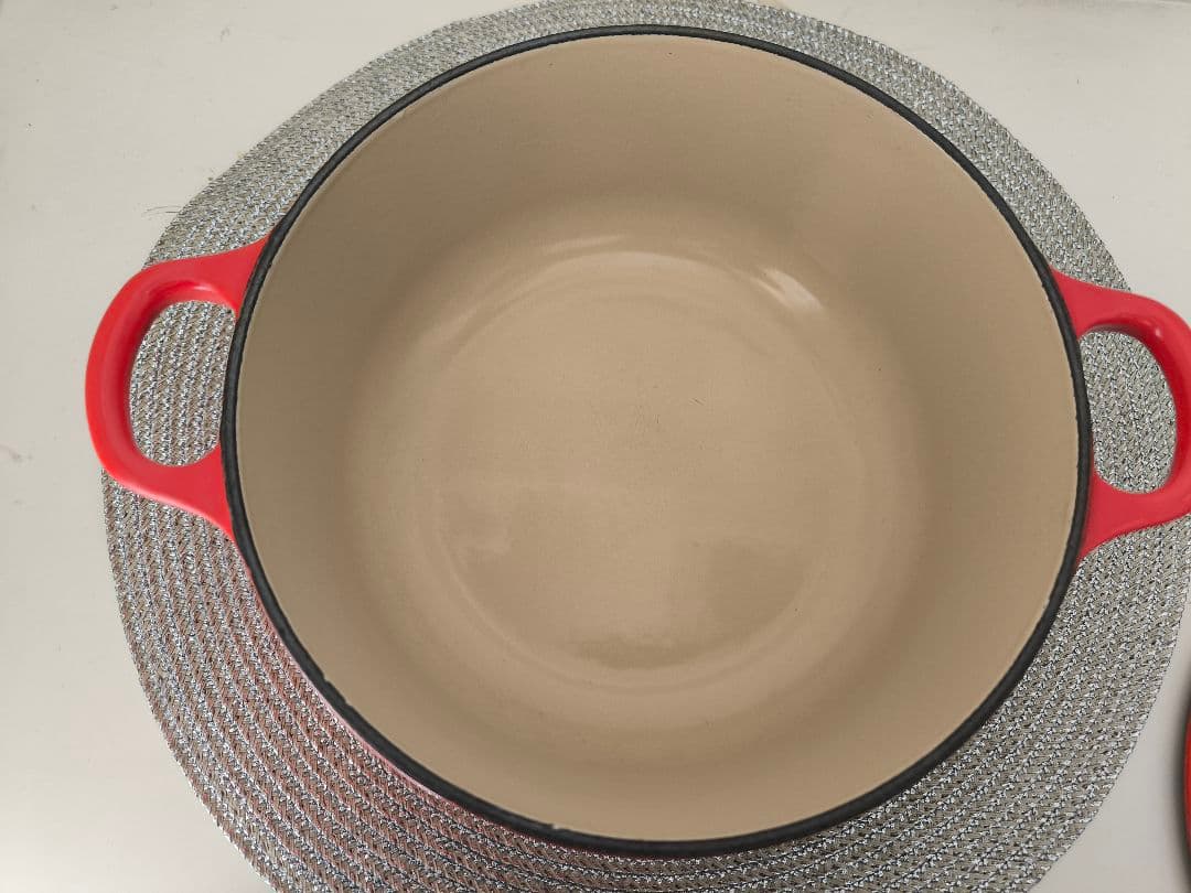 Le Creuset ココットロンド20cm 赤　オレンジ