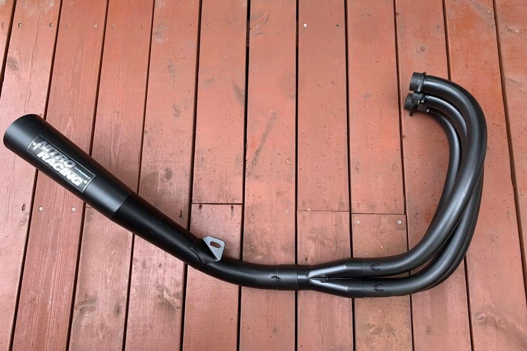 bloom　NITRO RACING メガホンマフラーゼファー1100