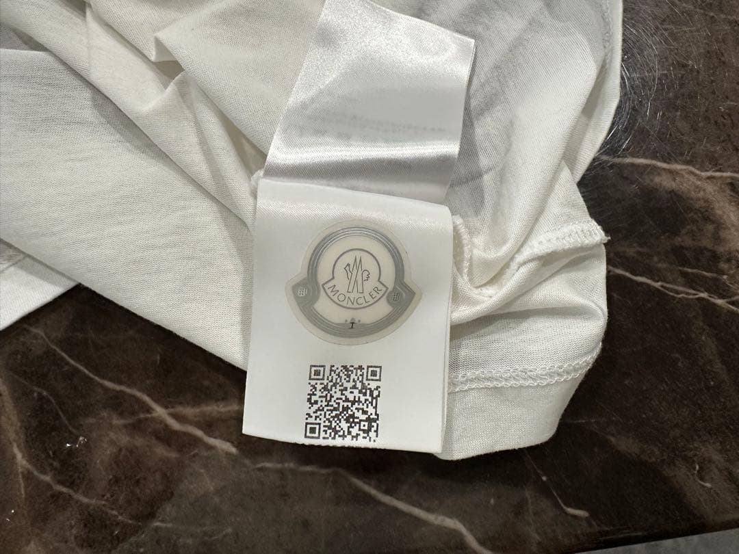 Moncler Tシャツ ホワイト　XS