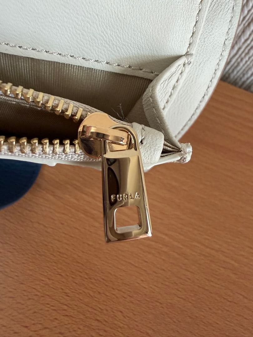 ⭐️新品未使用⭐️FURLA 二つ折り財布 グレージュ/ネイビー