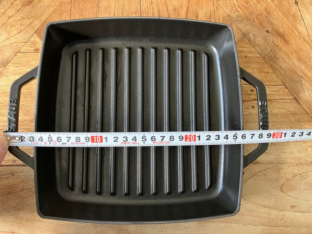 staub ストウブ 「 ピュアグリル スクエア ブラック 23cm 」