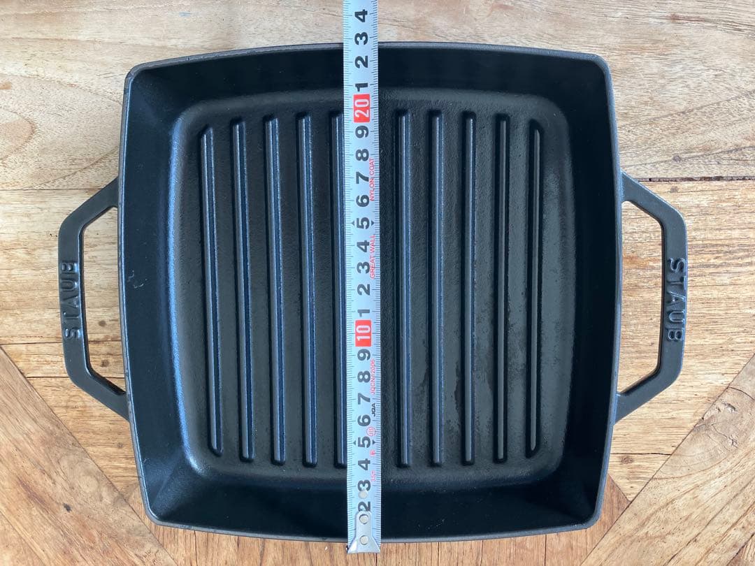 staub ストウブ 「 ピュアグリル スクエア ブラック 23cm 」