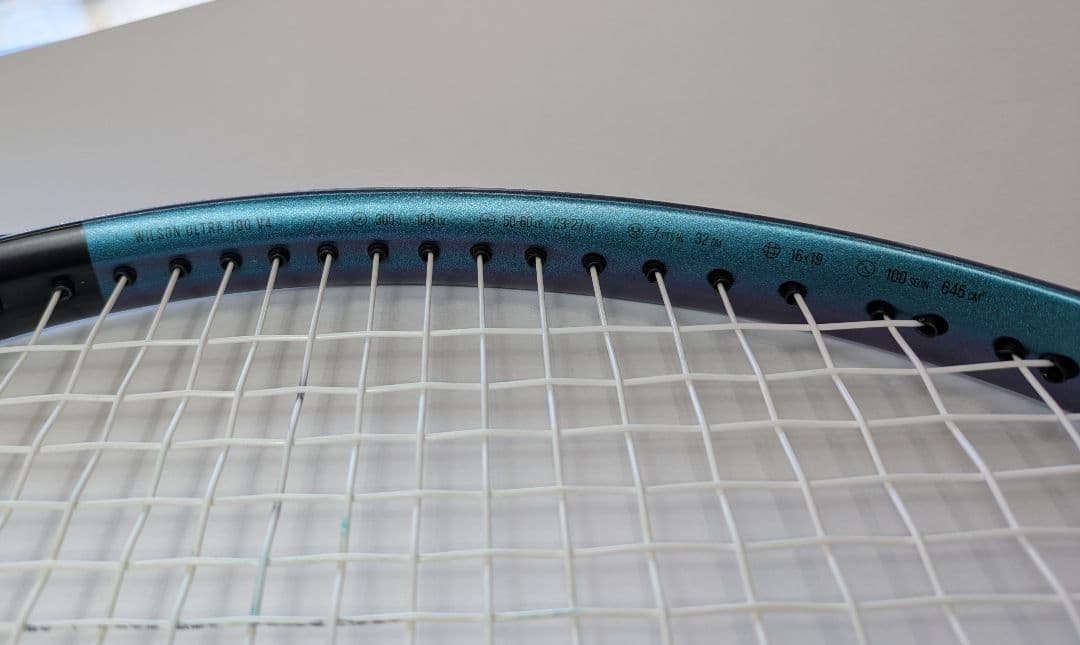 ウィルソン　Wilson Ultra V4 100インチ　G2