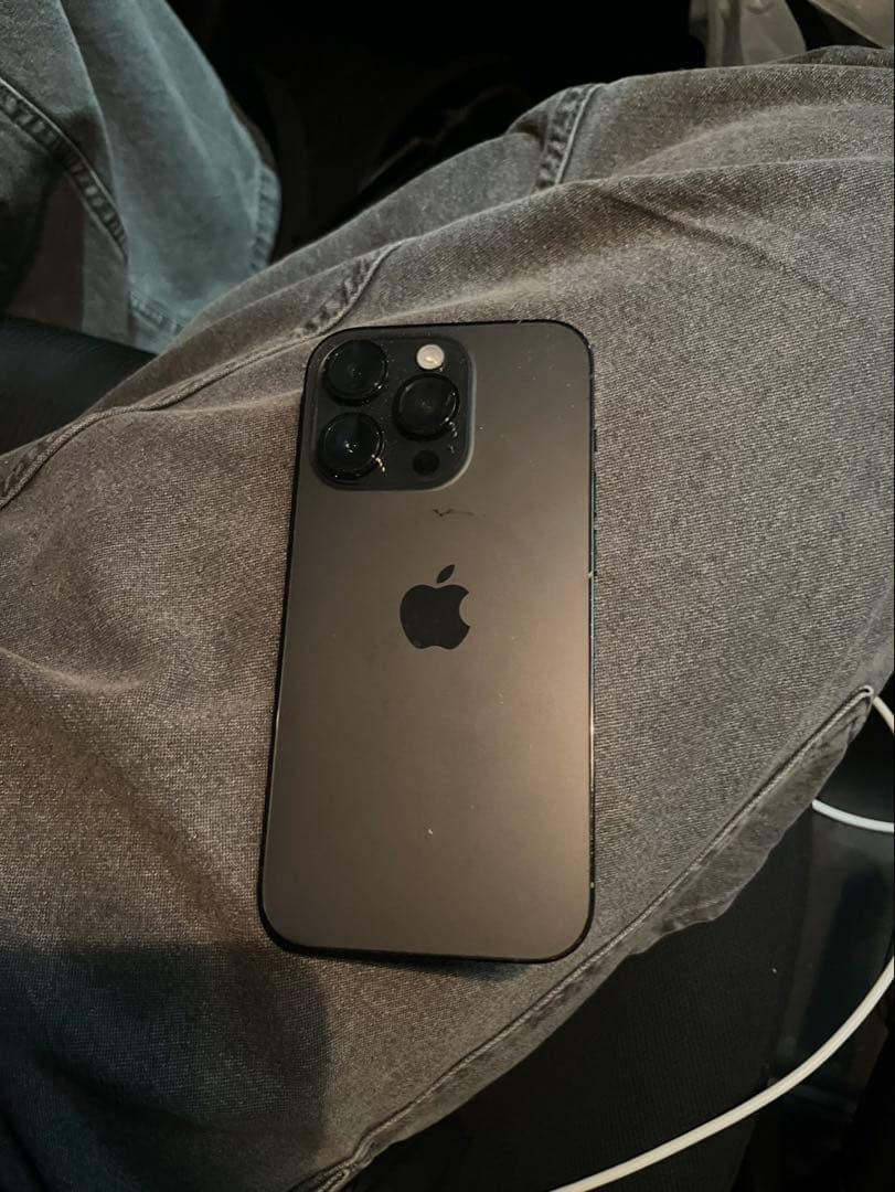 うーせー　iPhone 14 pro 128gb