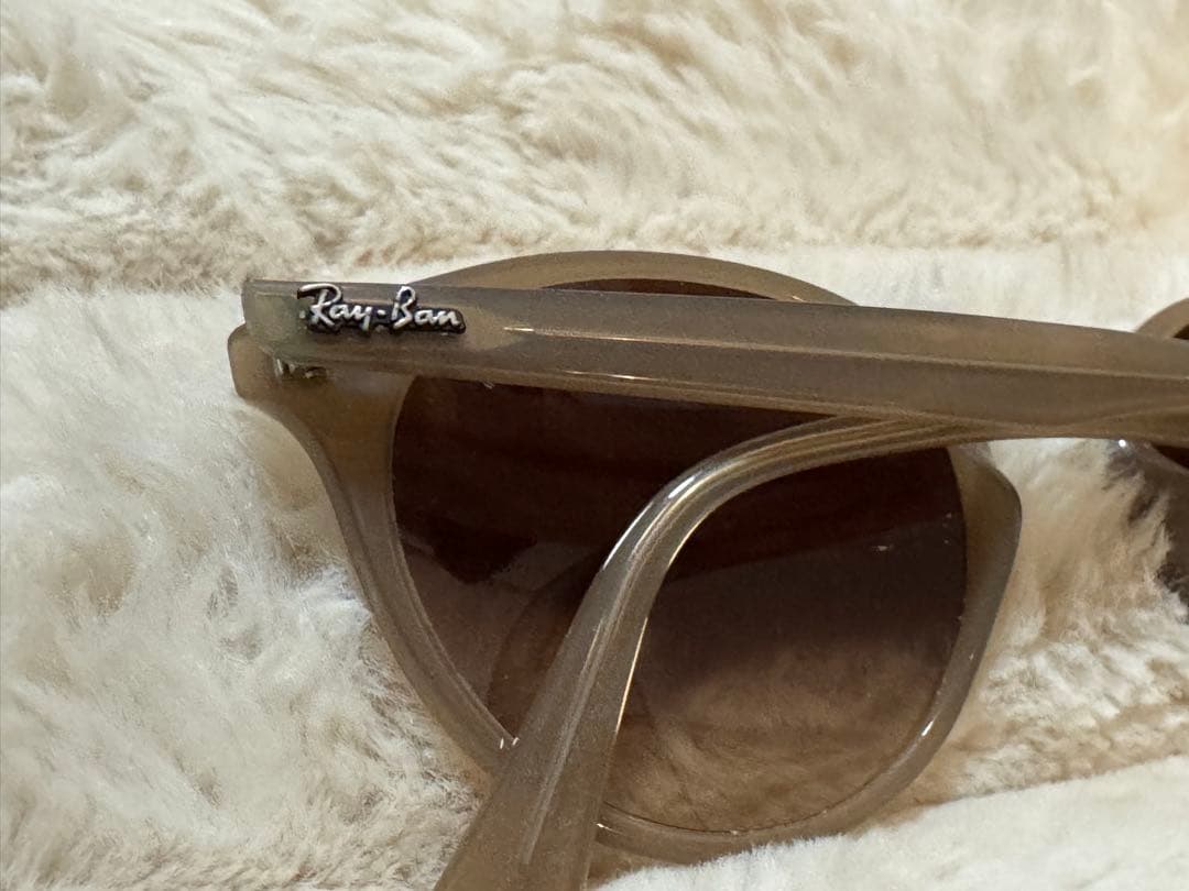 Ray-Ban♡レイバンボストン♡ベージュサングラス♡RB2180