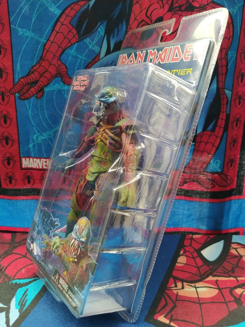 NECA アイアンメイデン (2011年) ファイナルフロンティア 新品・未開封