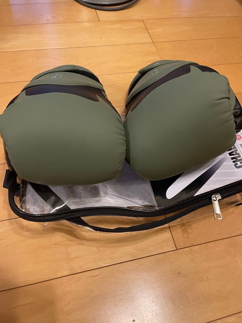 Venum CHALLENGER 4.0 ボクシンググローブ 12oz