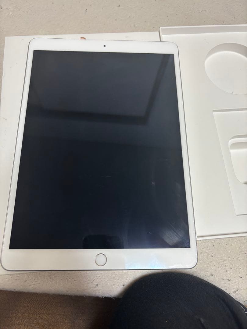 シ*ラ様 Apple iPad Air (第3世代) 64GB