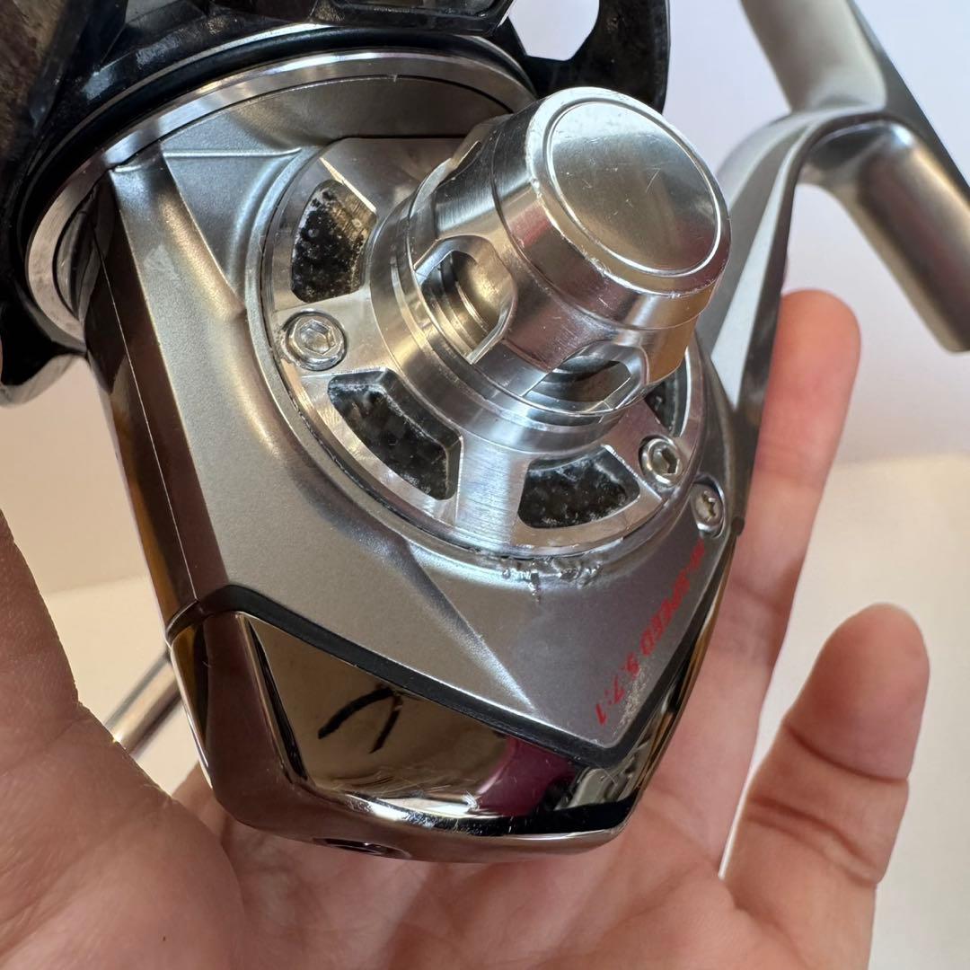 DAIWA 10SALTIGA 4000H スピニングリール