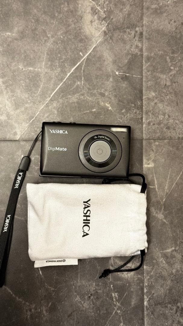 YASHICA DigiMate コンパクトデジタルカメラ