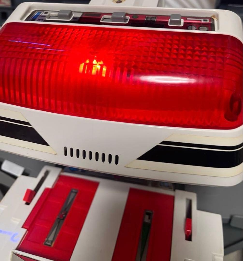 TOMY トミカ 未来緊急基地 アースコマンダー 現状品 簡単な動作確認済み