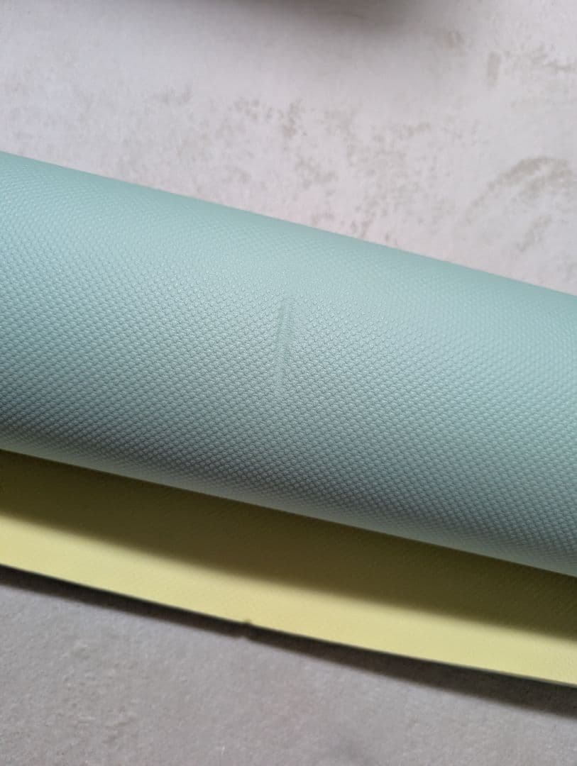 SUKALA ヨガマットセットとヨガウェア