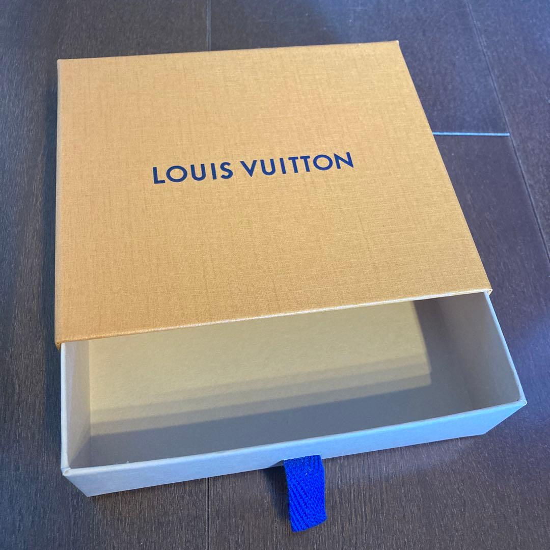 新品同様　Louis Vuitton ウォレット　ポルトフォイユ・ヴィクトリーヌ