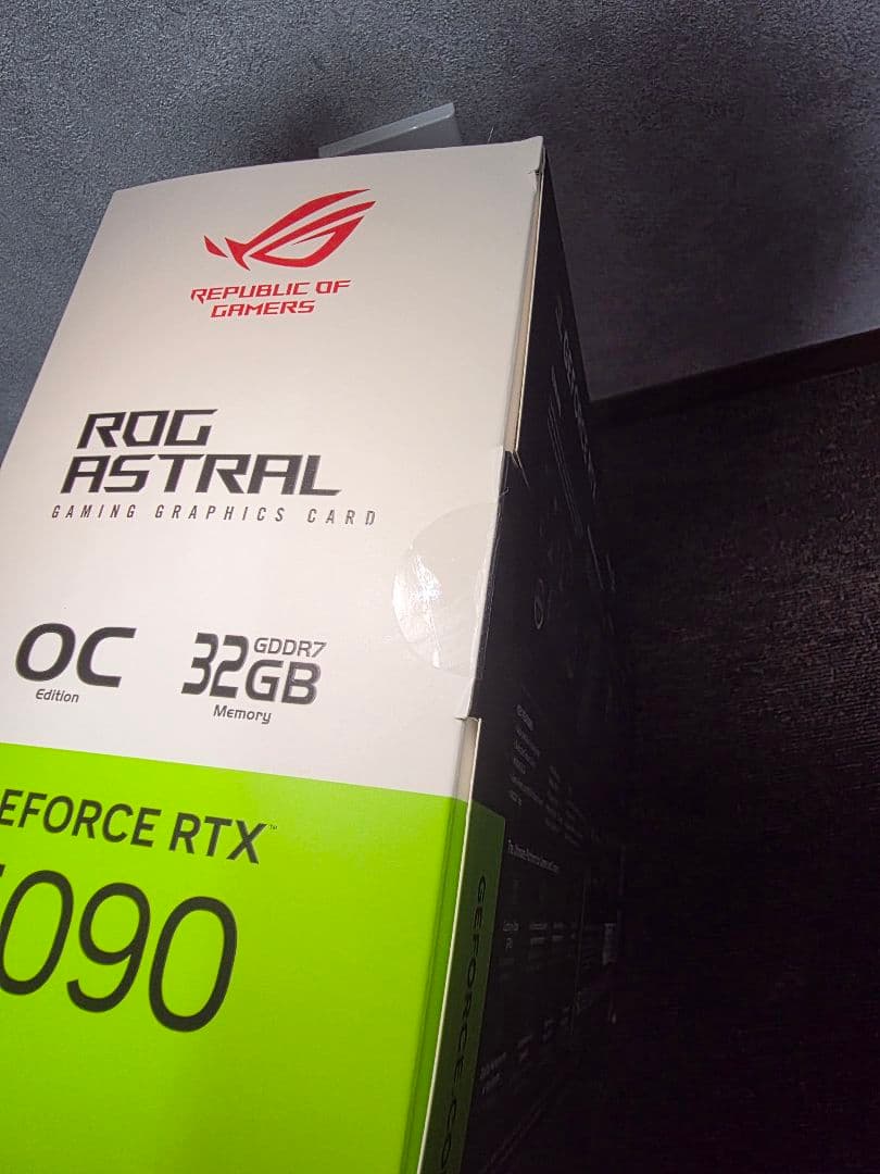 [新品] ASUS ROG ASTRAL GeForce RTX 5090 OC