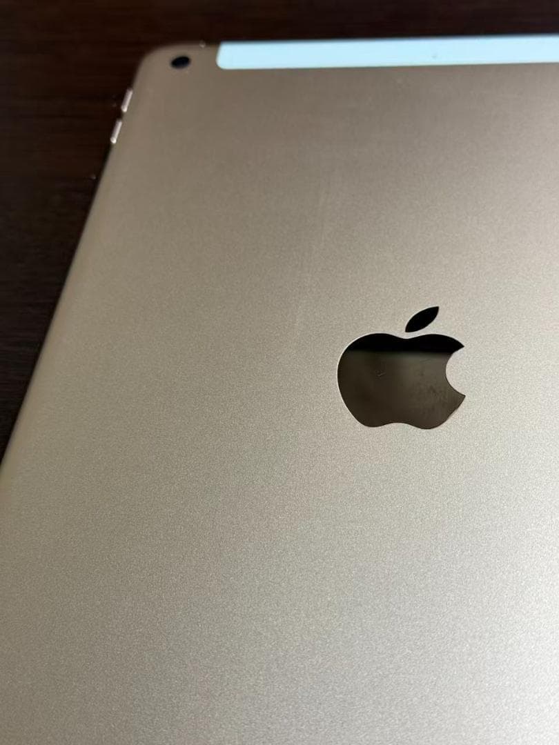 iPad　第8世代　128GB　Wi-Fi + Cellular