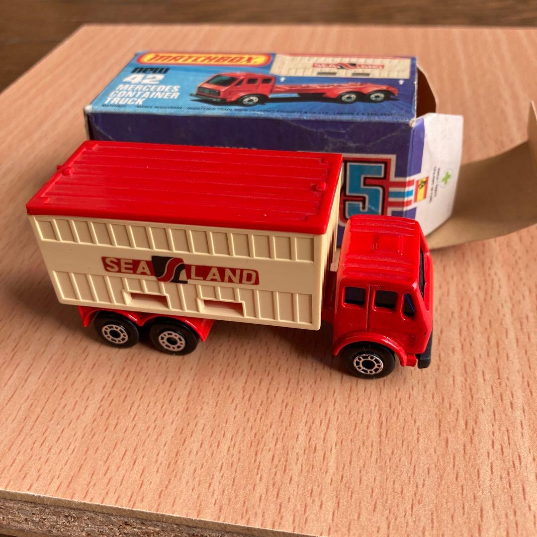 MATCHBOX メルセデス コンテナトラック
