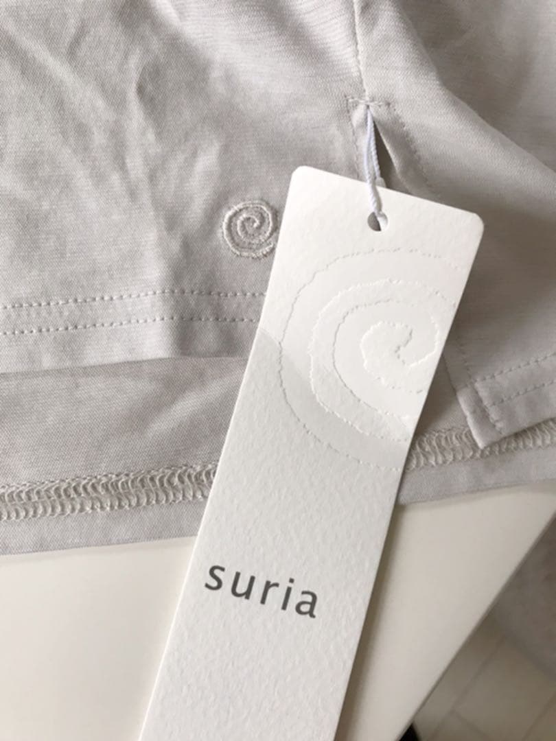 本日のみ値下げ❗️新品タグ付き‼️suria ヨガウェア トップス