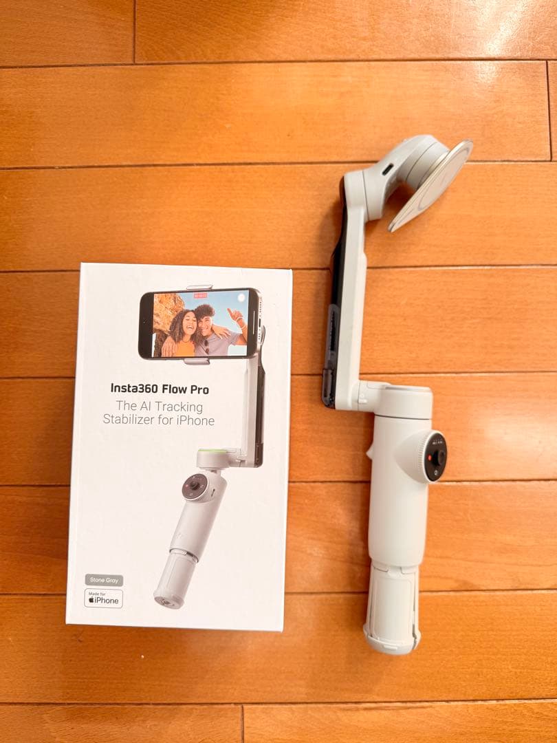 Insta360flow Pro AIトラッキング　スマホスタビライザー